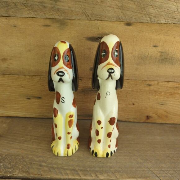 Vtg Anthropomorphic Kitschy Tall Hound Dog Salt & Pepper Shakers by Commodore - Picture 2 of 10